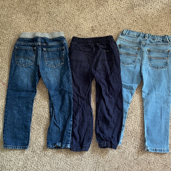3 pairs of Boys 4T pants - Picture 8 of 8
